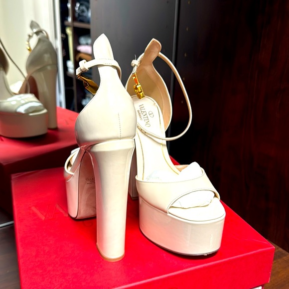 Valentino Garavani  Cream High Heel Platform Sandals